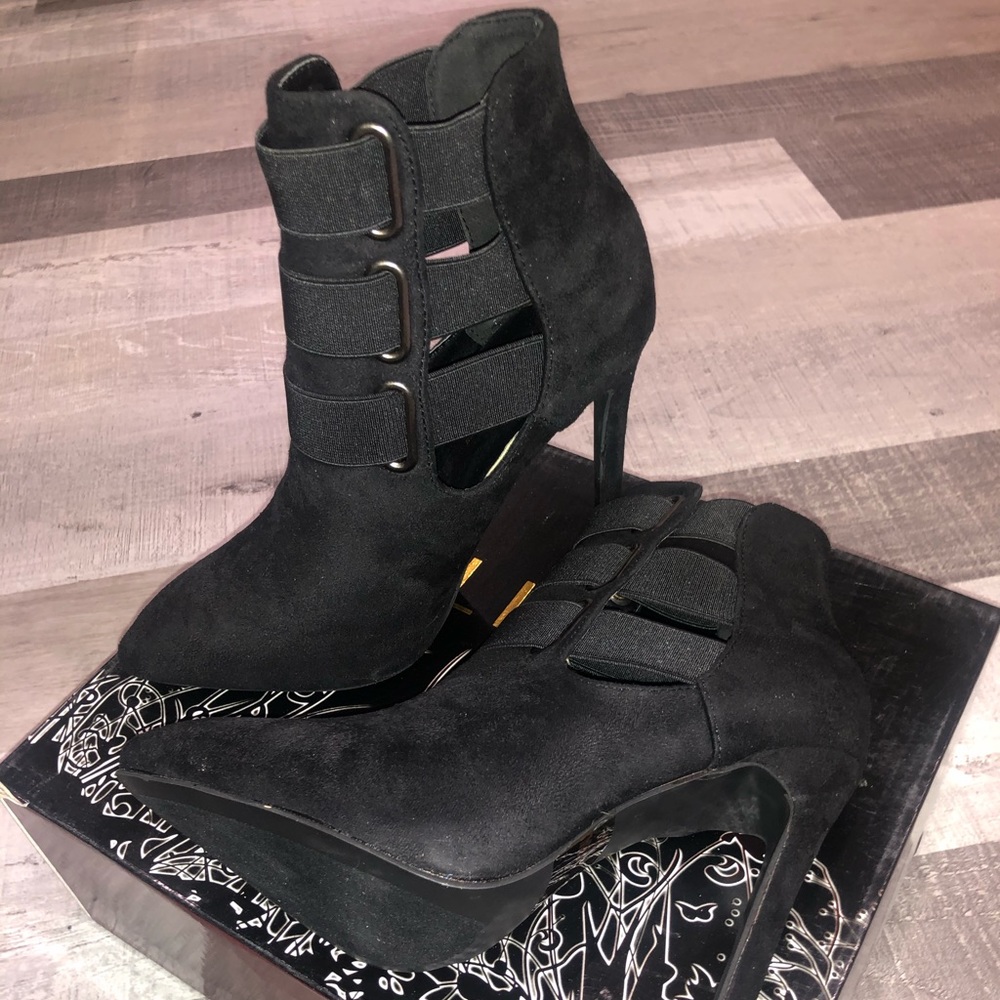 Heel Booties - Picture 3 of 3